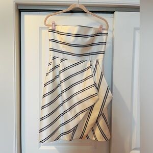 Halston Heritage Strapless Front Overlaying Pleats and Side Pockets